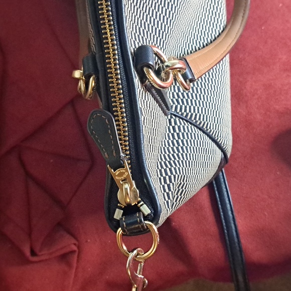 🎁 NEW Coach Kelsey Black and Tan Satchel and Crossbody Excellent Condition - Picture 14 of 14